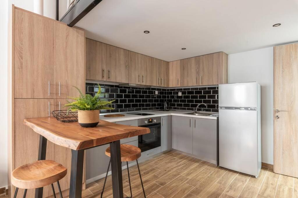 Apartament Industrial Loft Near Seaside W 200Mbps Saloniki Zewnętrze zdjęcie