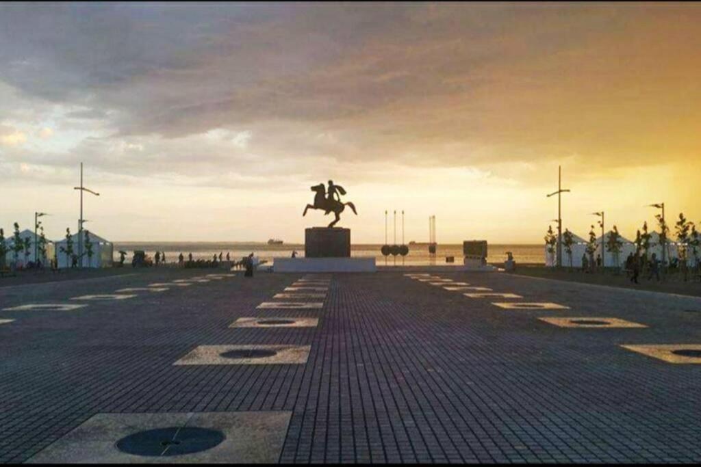 Apartament Industrial Loft Near Seaside W 200Mbps Saloniki Zewnętrze zdjęcie