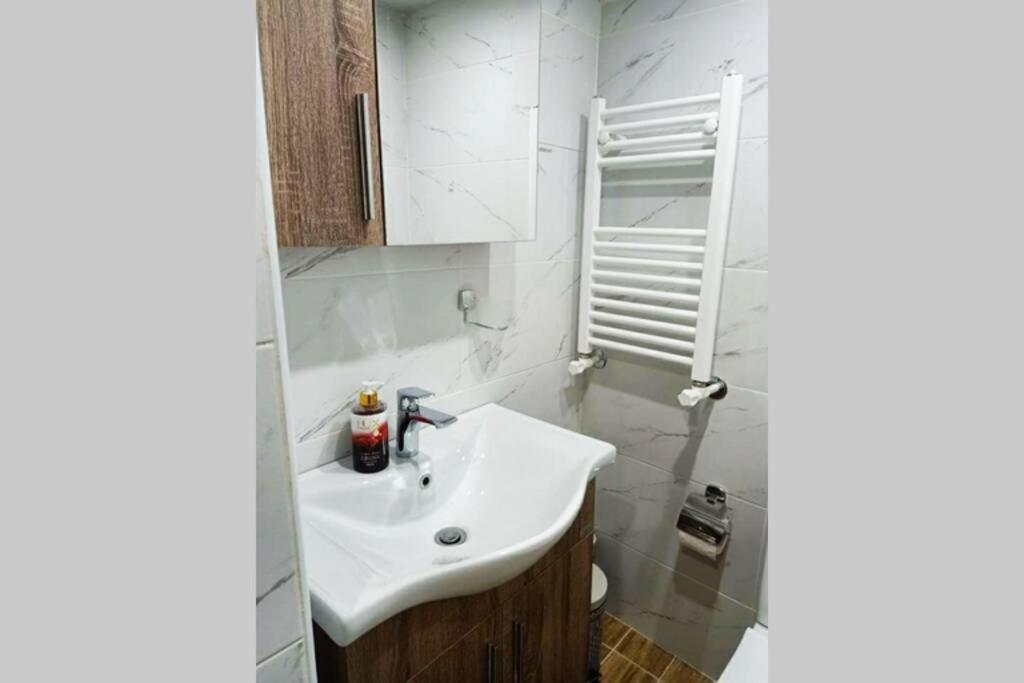 Apartament Industrial Loft Near Seaside W 200Mbps Saloniki Zewnętrze zdjęcie